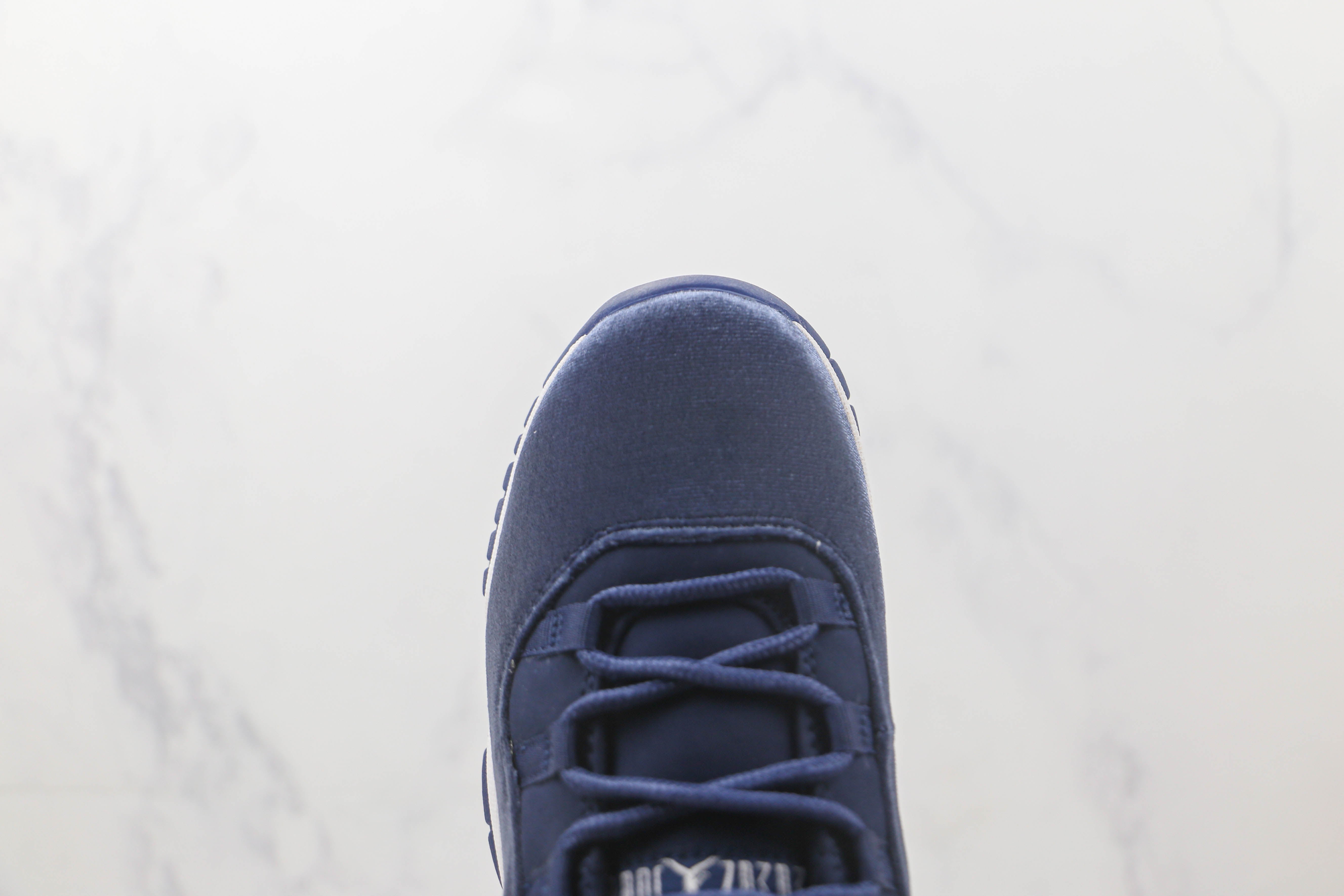 Jordan 11 Retro Midnight Navy